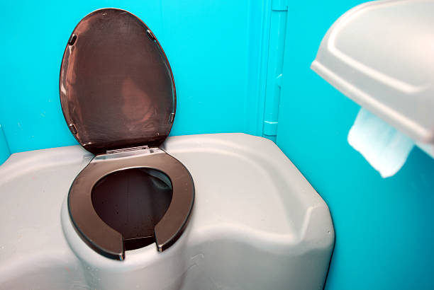 Best Porta potty delivery and setup  in Freedom, PA